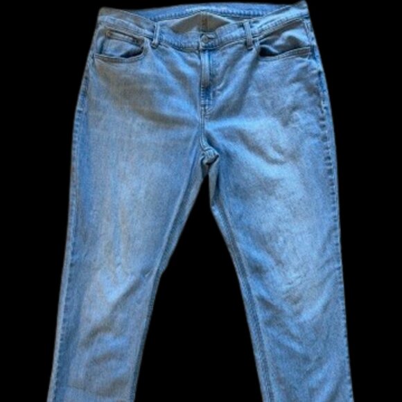 Old Navy Mid-Rise wow boyfriend jeans - Picture 1 of 2